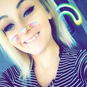 Meet your Posher, Crystal